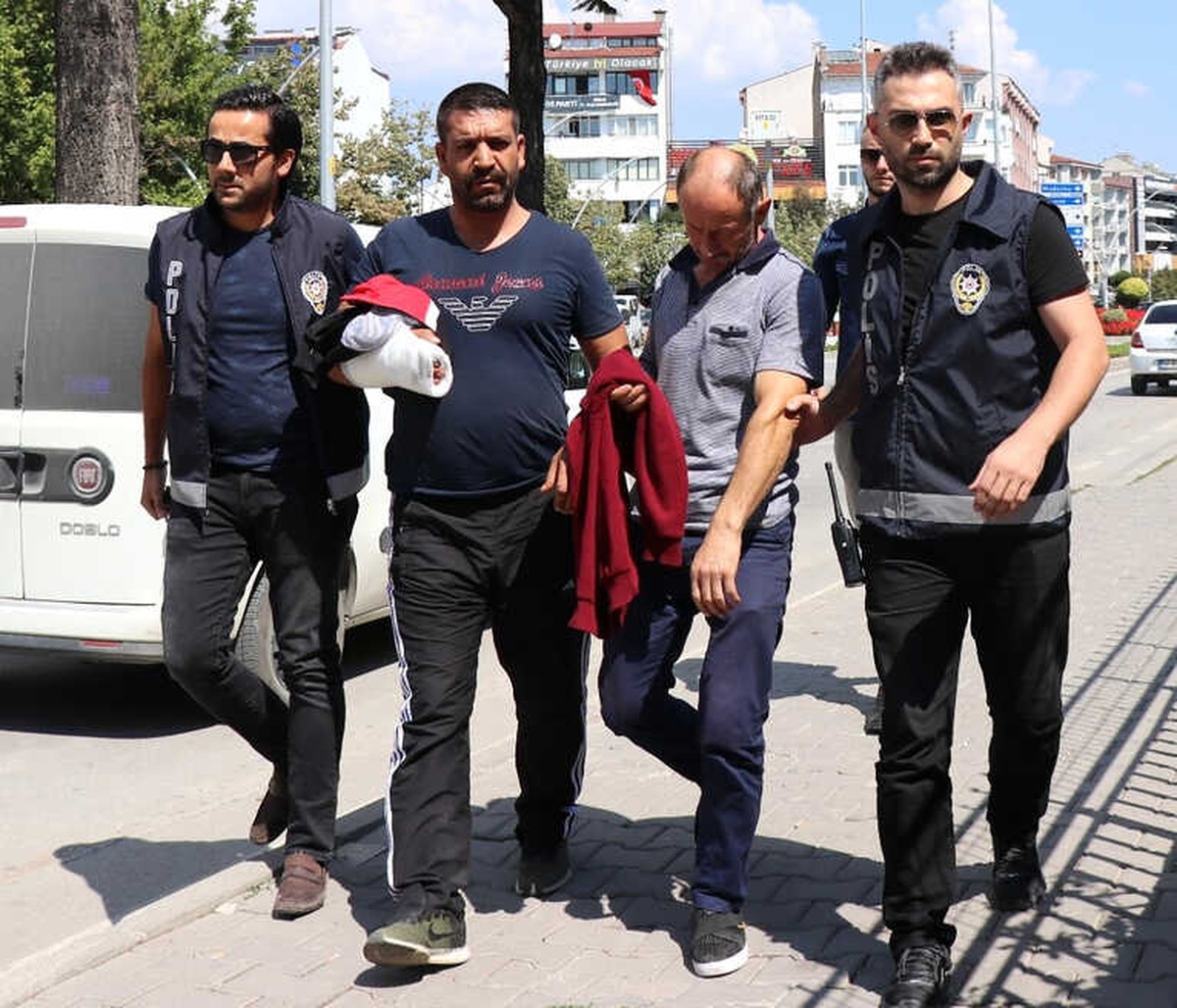 Bolu\'da Suç Makinesi Hırsızlar Adliyeye Sevk Edildi