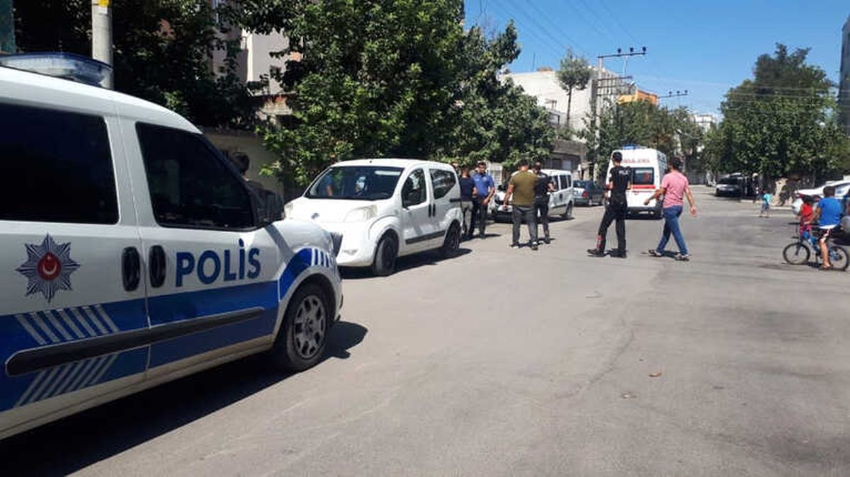 Ekmek Bitti" Diyen Fırıncıyı Bıçakladı