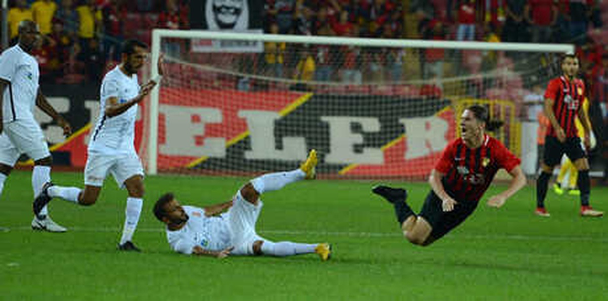 Eskişehirspor, Gençleriyle İlk Puanını Aldı
