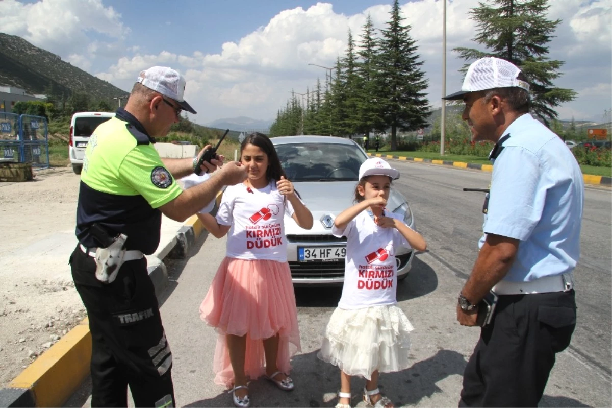 Isparta\'da Kırmızı Düdük ve Drone Eşliğinde Bayram Trafiği Denetimleri