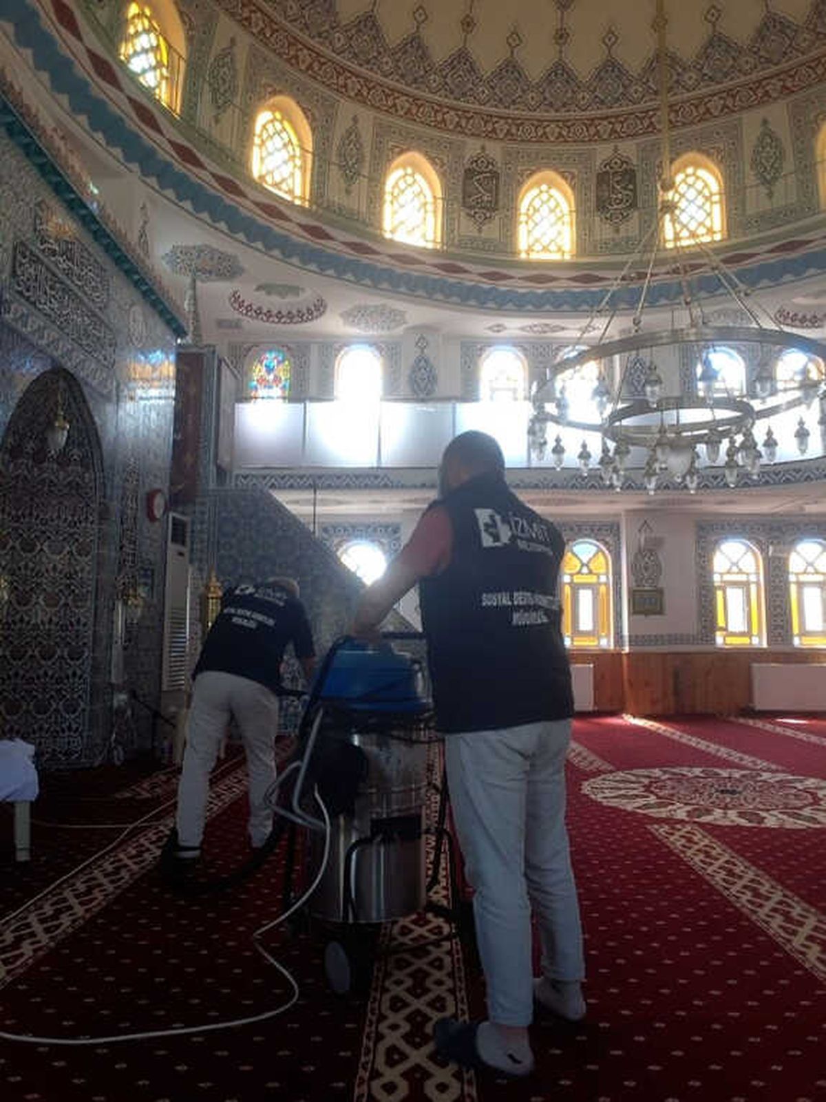 İzmit\'te İbadethanelerin Temizliği Belediyeden