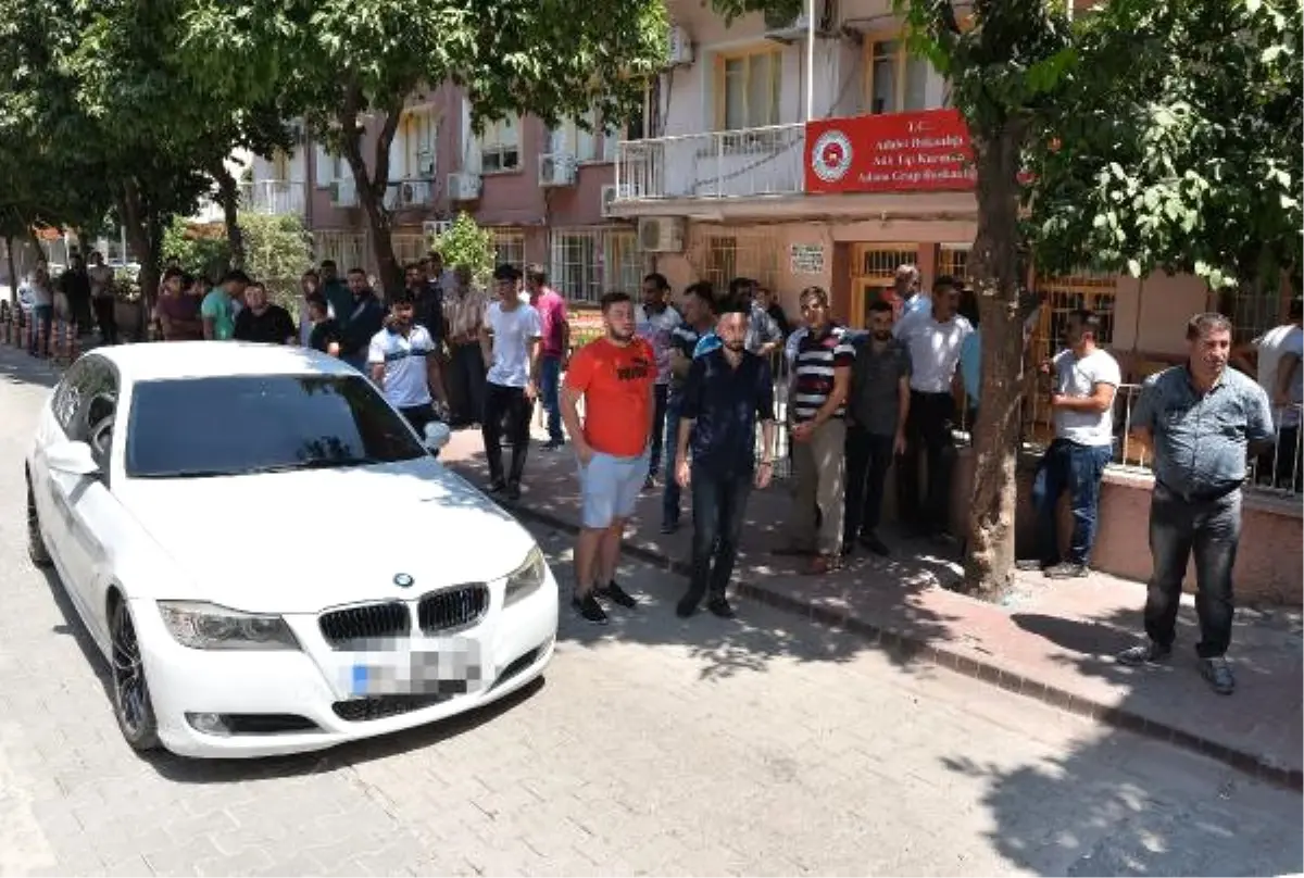 Lokomotifin Çarptığı Otomobildeki Dizi Oyuncusu Öldü, Yakınları Tepki Gösterdi (2)