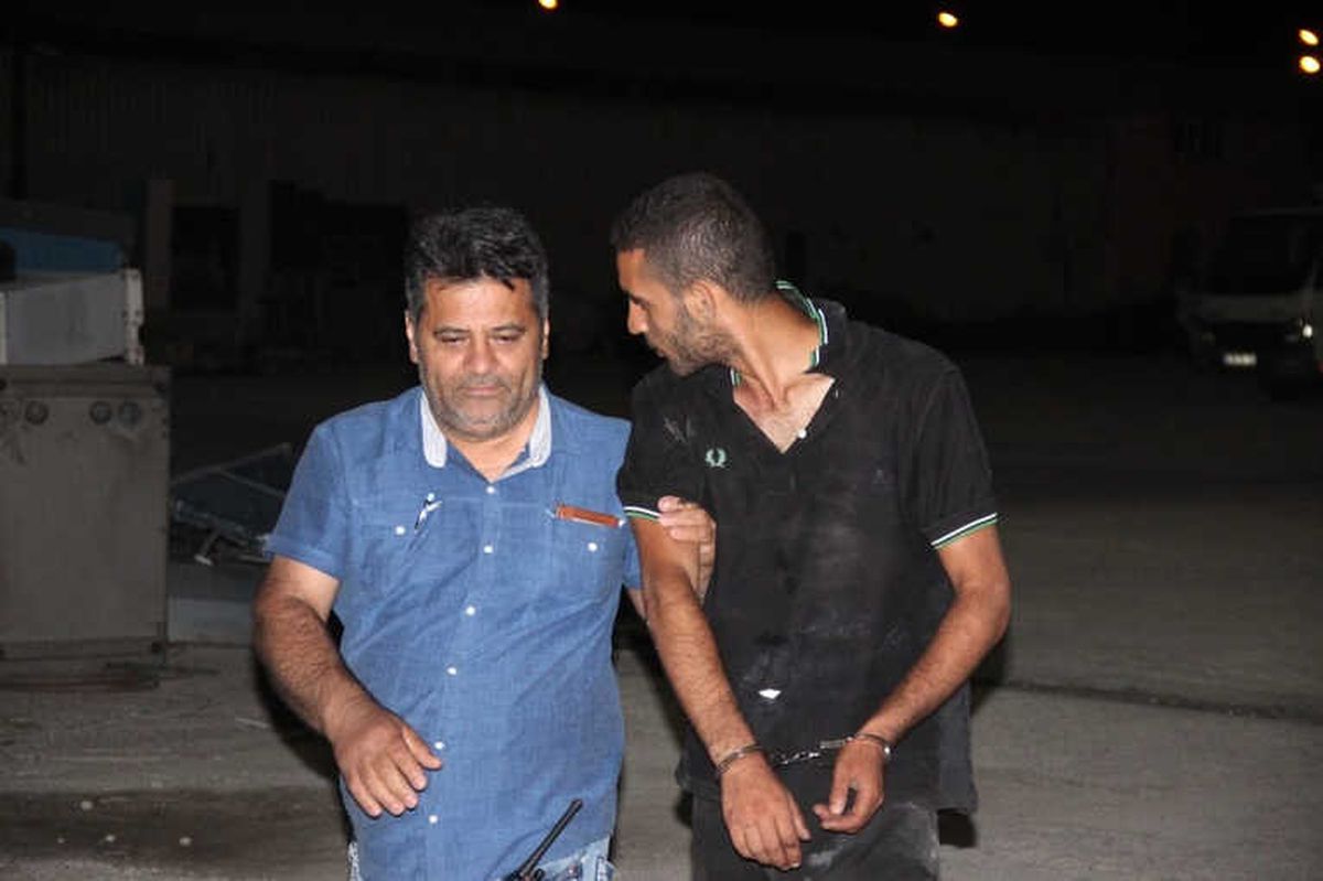 Makaradaki Bakır Kabloları Sökerken Suçüstü Yakalandılar