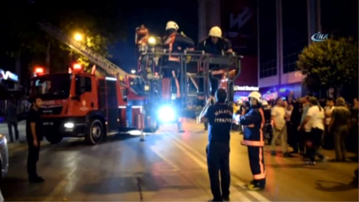 Malatya\'da Otel Yangını Korkuttu