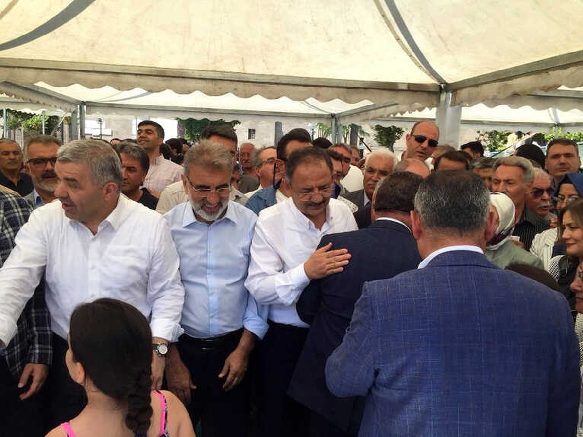 Özhaseki: "Trump\'ın Ağzı Yüzü Ayrı Oynuyor"