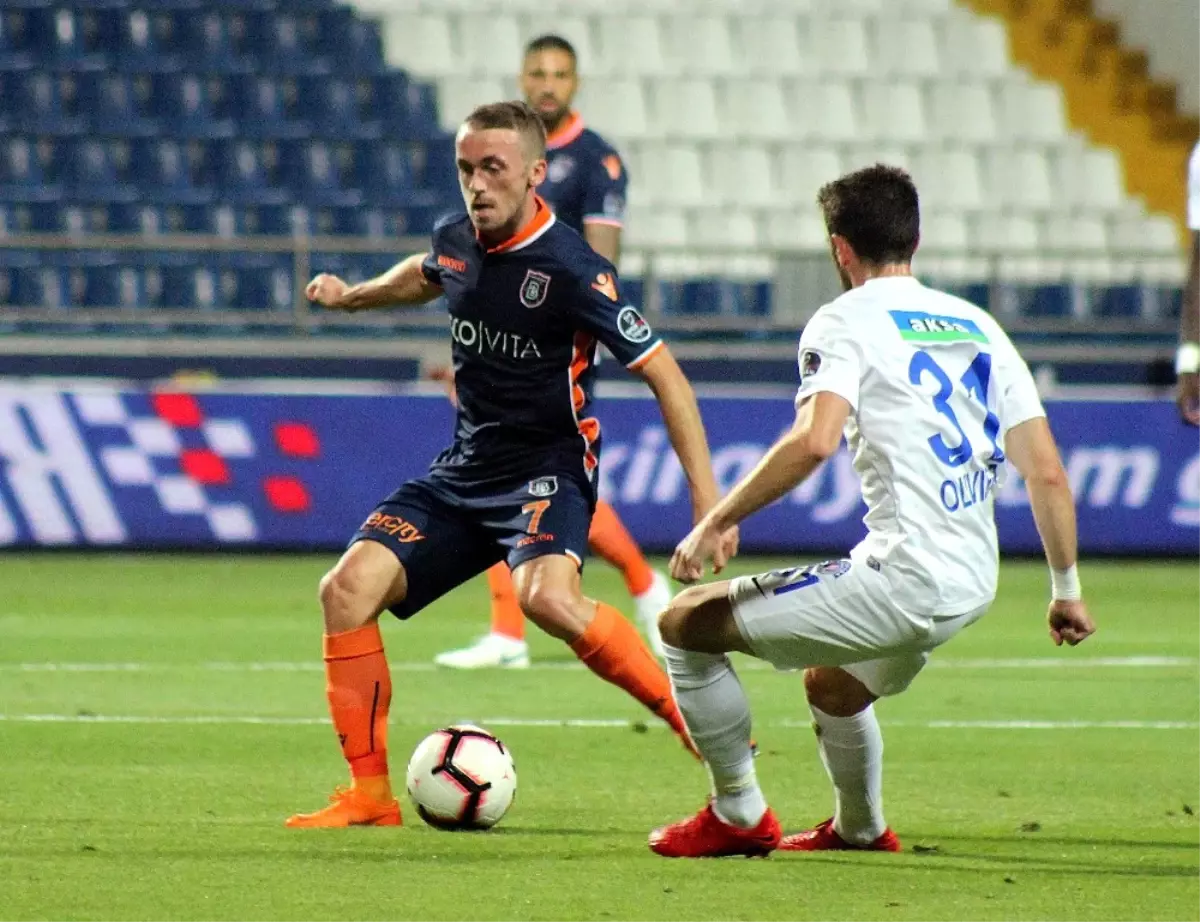 Spor Toto Süper Lig: Kasımpaşa: 0 - Medipol Başakşehir: 0 (İlk Yarı)