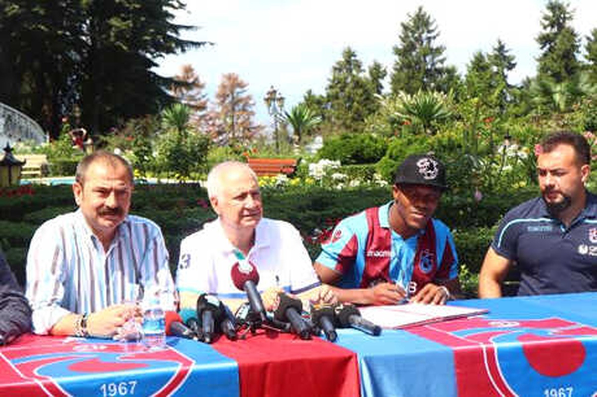 Trabzonspor\'da Anthony Nwakaeme İmzayı Attı