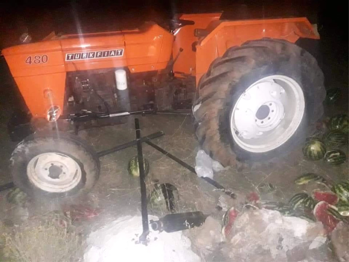 Uşak\'ta Traktörün Altında Kalan Adam Hayatını Kaybetti