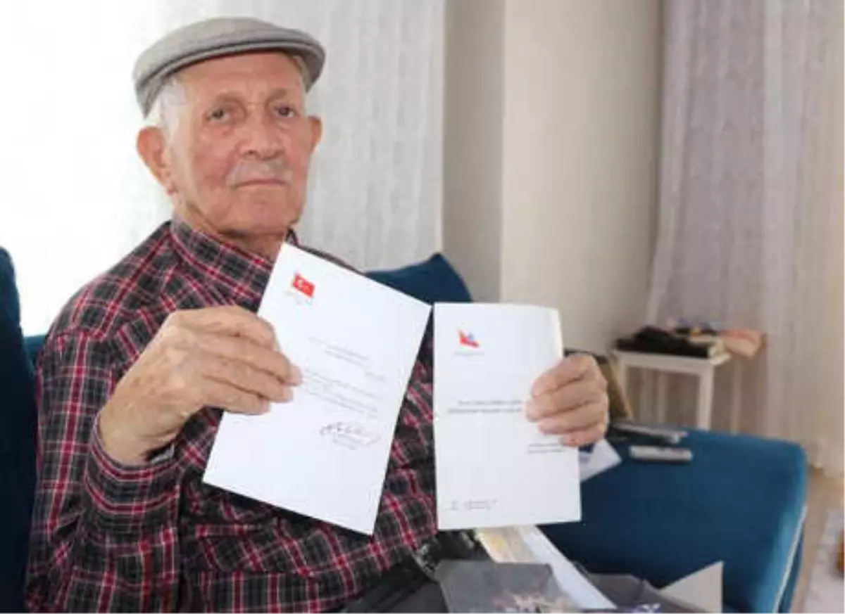 88 Yaşında, 40 Yıldır Birlikte Çalıştığı Bürokratlara Bayram Mektubu Yazıyor