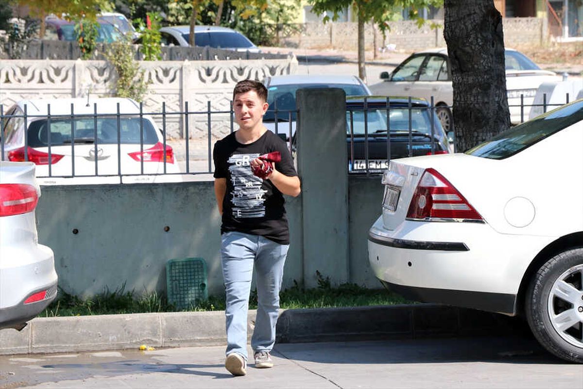 Acemi Kasaplar" Hastanelik Oldu
