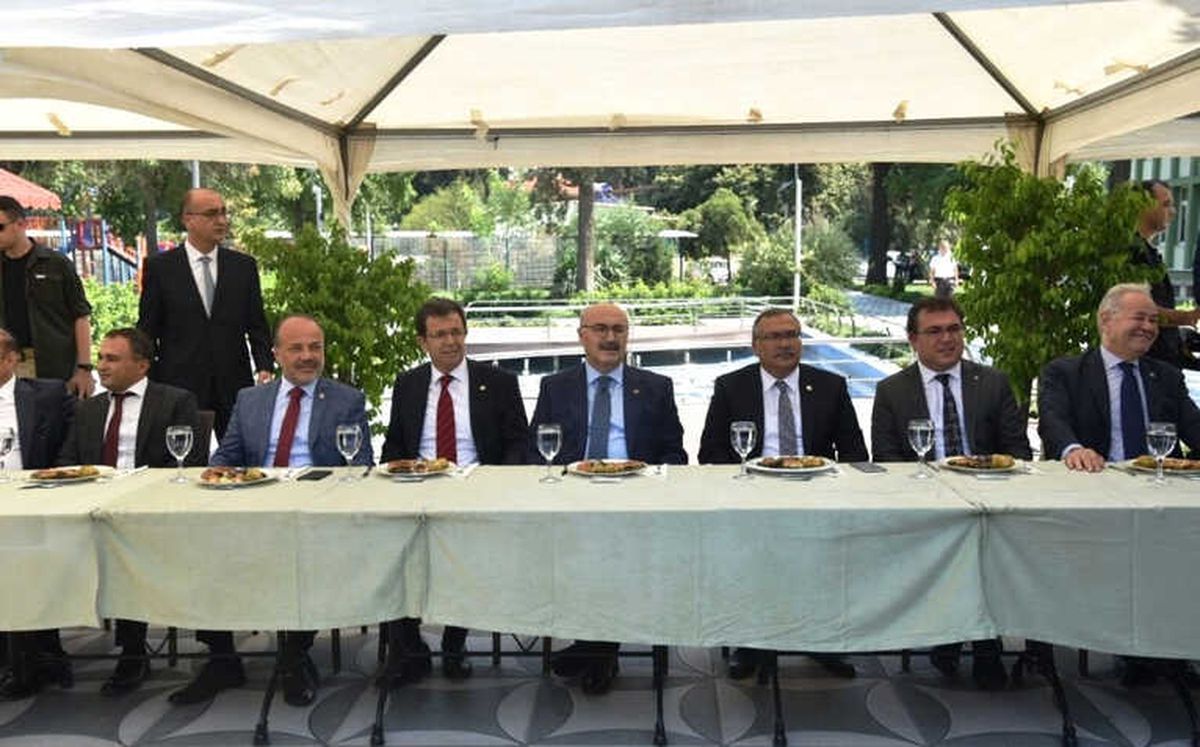 Aydın\'da İl Protokolü Bayramlaştı