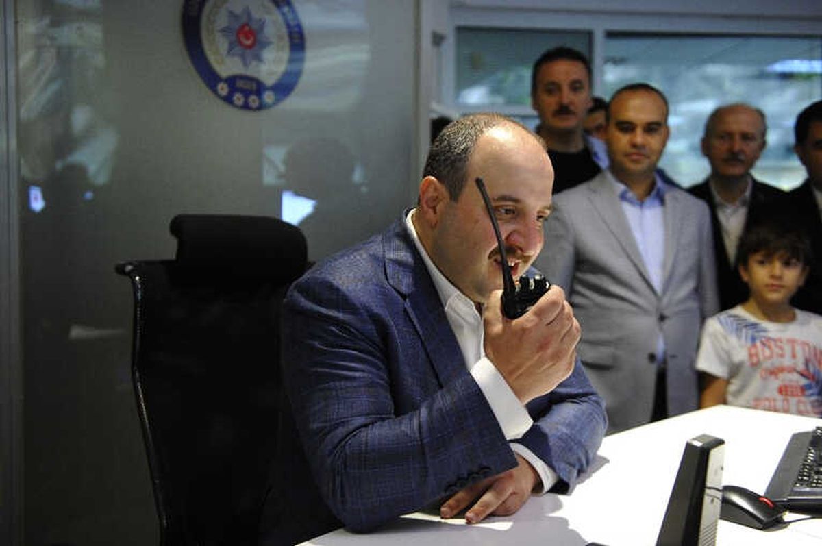 Bakan Varank\'tan Telsizli, Bayram Mesajı