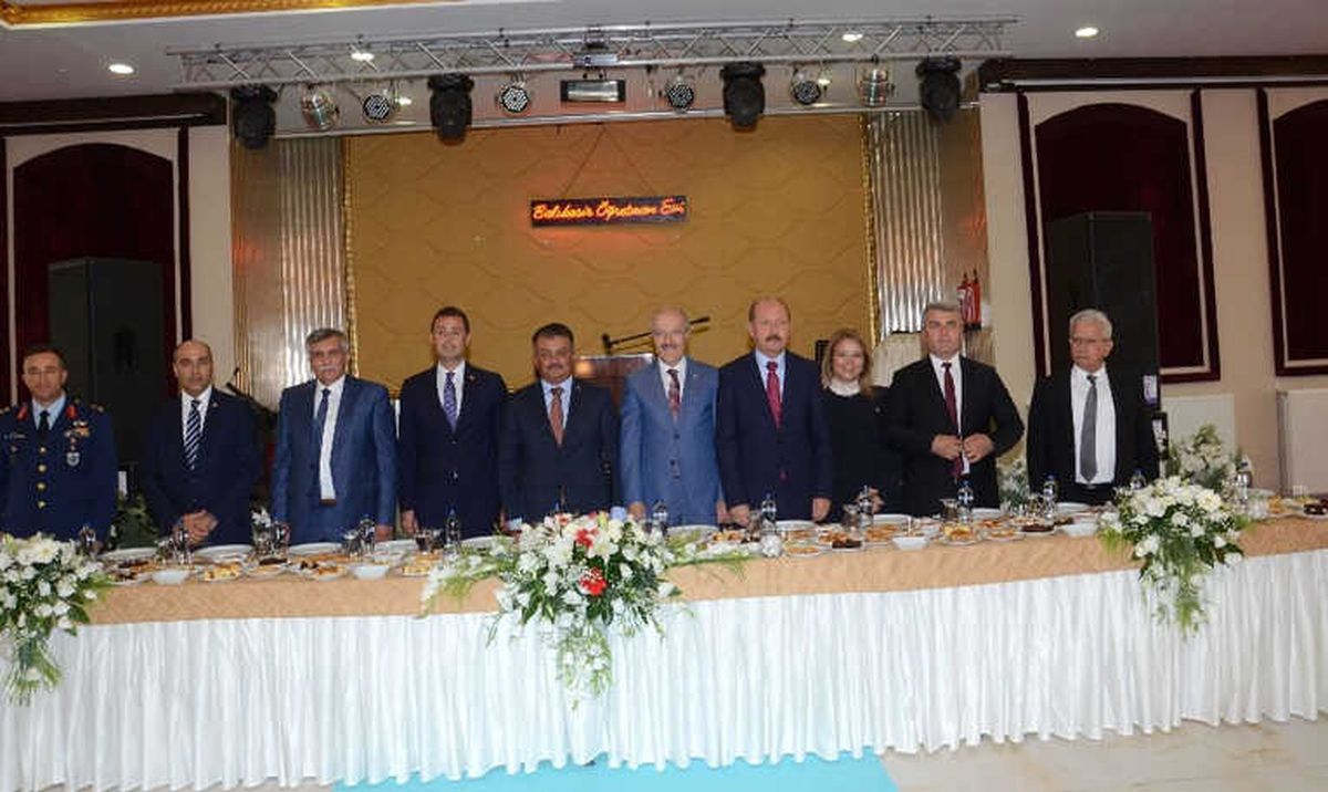 Balıkesir\'de Resmi Bayramlaşma