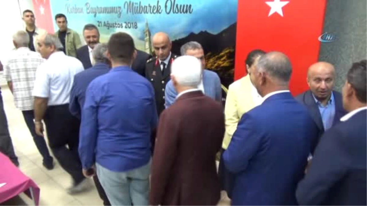 Diyarbakır Protokolü Vatandaşlarla Bayramlaştı