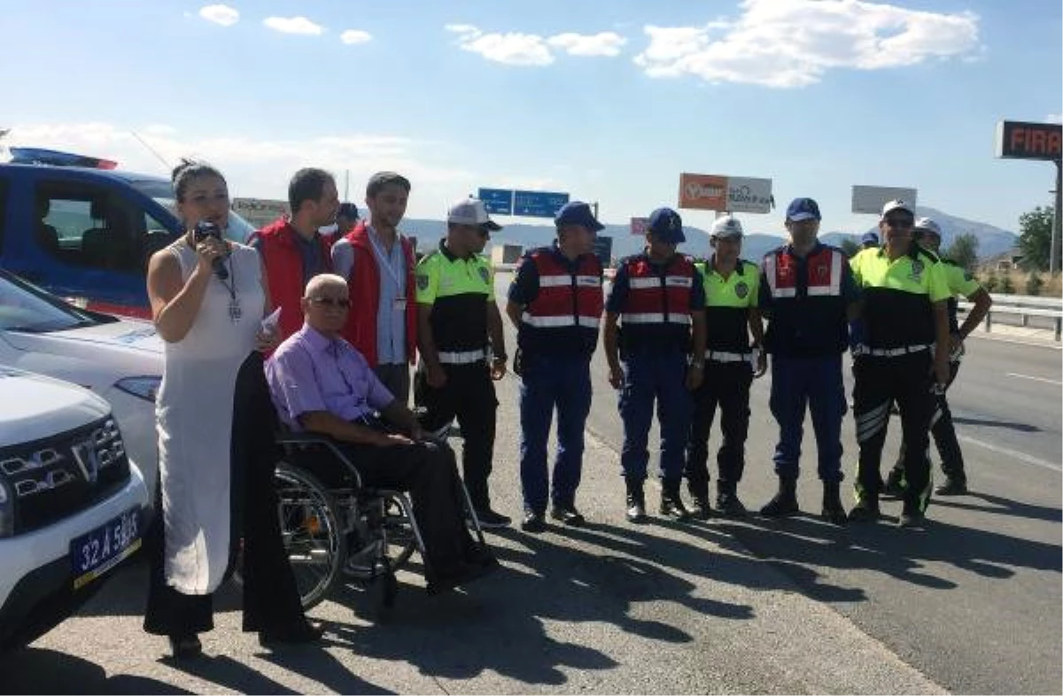 Kazada Tekerlekli Sandalyeye Mahkum Olan Başkan, Kuralları İhlal Eden Sürücüleri Uyardı