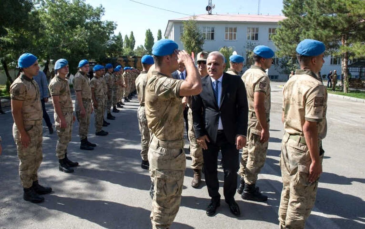 Vali Zorluoğlu Asker ve Polislerin Bayramını Kutladı