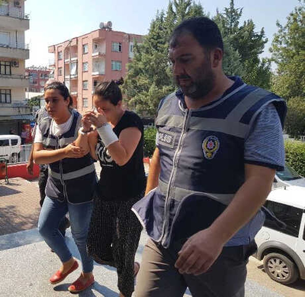 Anne, 4 Yaşındaki Oğlunu Boğarak Öldürdü (2)