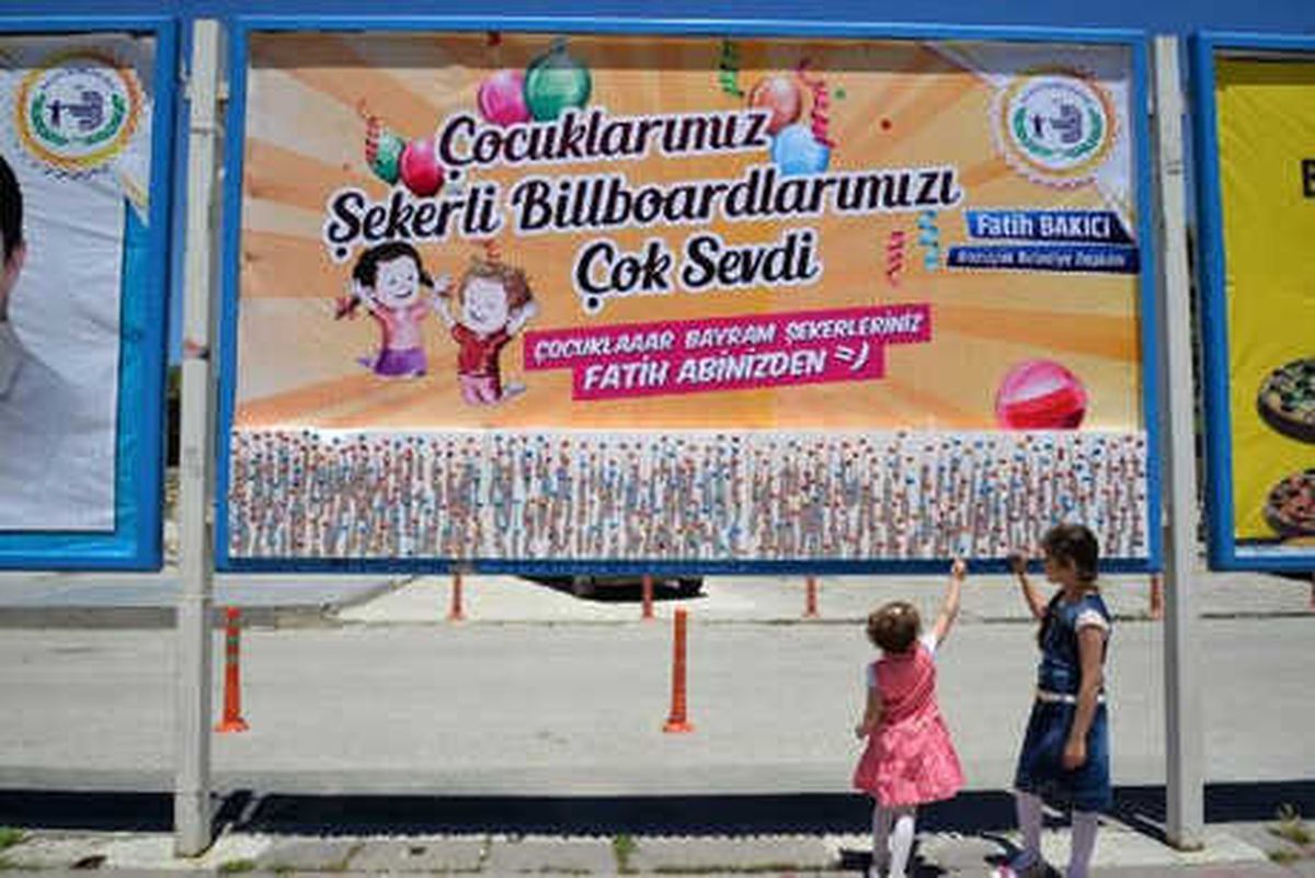 Çocukların Bayram Şekerleri Billboardlarda