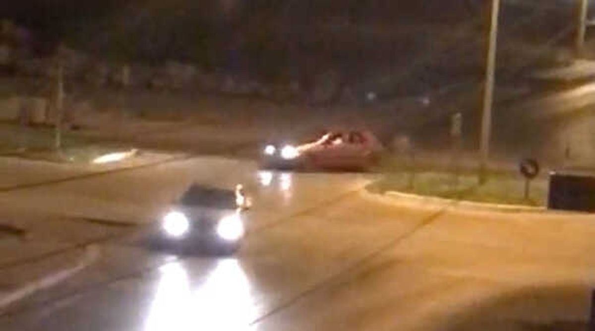 Gece Yarısı Drift Yapan Sürücüler Mahalleliyi Bıktırdı