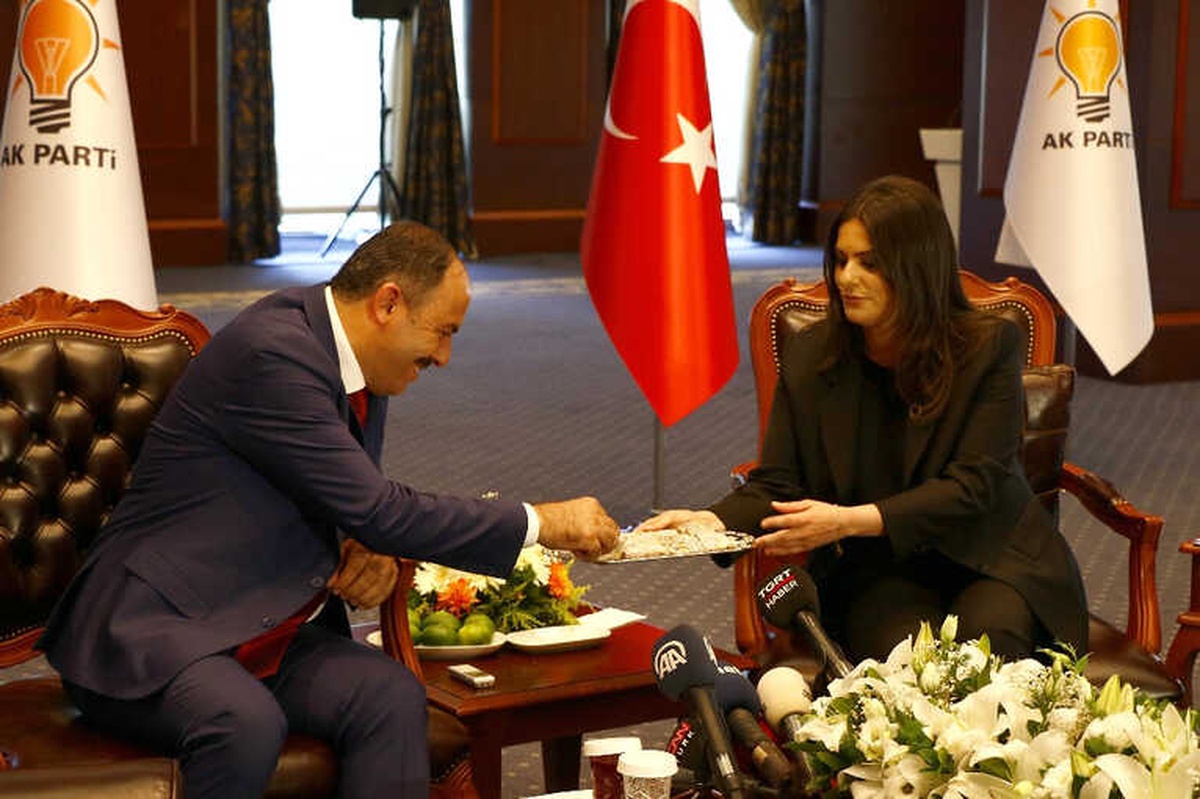 Hüda Par Heyetinden AK Parti\'ye Bayram Ziyareti
