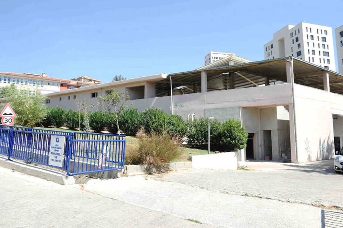 Karşıyaka\'ya İki Yeni Mahalle Merkezi