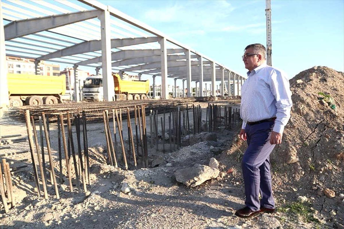 Kesimoğlu, İncelemelerde Bulundu