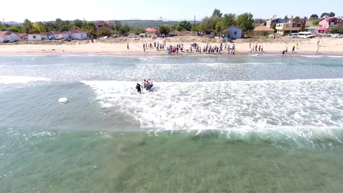 Sinop\'ta 2 Kardeş Denizde Boğulma Tehlikesi Geçirdi