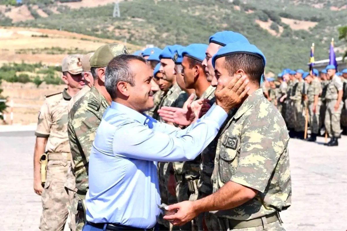 Vali Sonel ve Korgeneral Erbaş, Komandolarla Bayramlaştı