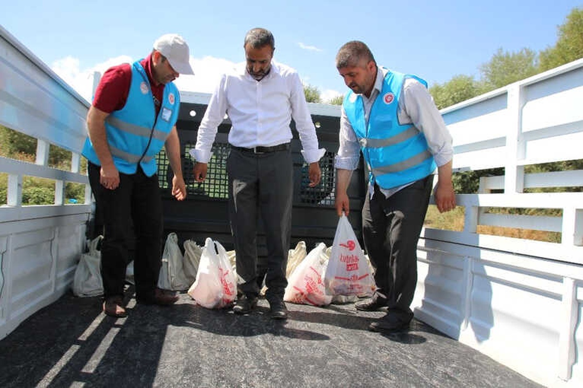 Varto\'da 150 Kişiye Kurban Eti Dağıtıldı