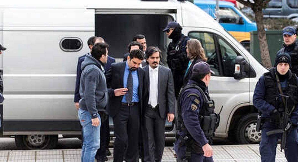 Yunanistan, Fetö\'cü Askerlere İltica Hakkı Verdi