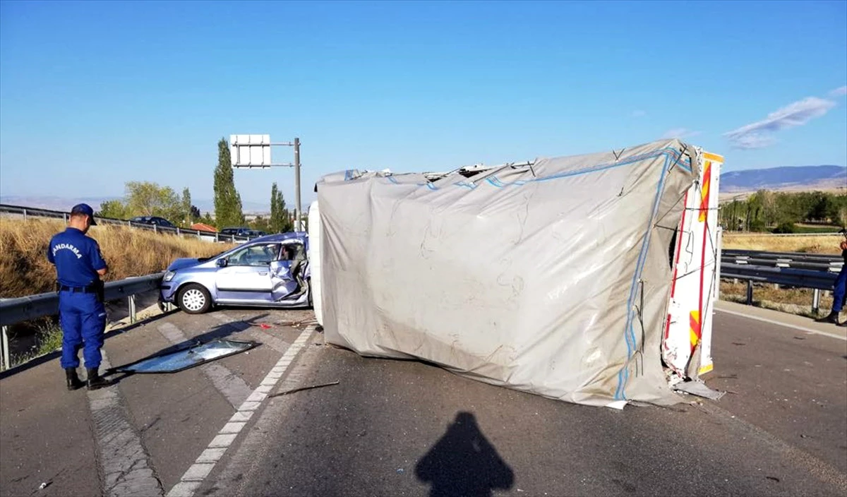 Amasya\'da Trafik Kazası: 5 Yaralı