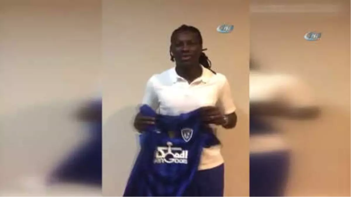 Gomis, Yeni Takımının Formasıyla Poz Verdi