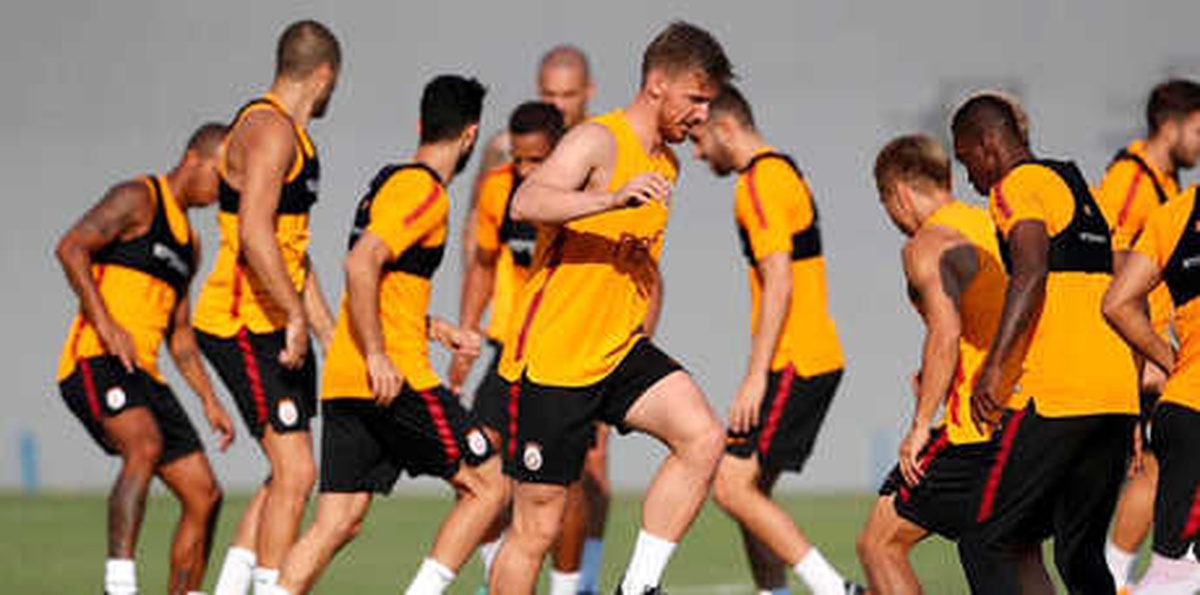 Serdar Aziz ve Nagatomo Takımla Çalıştı