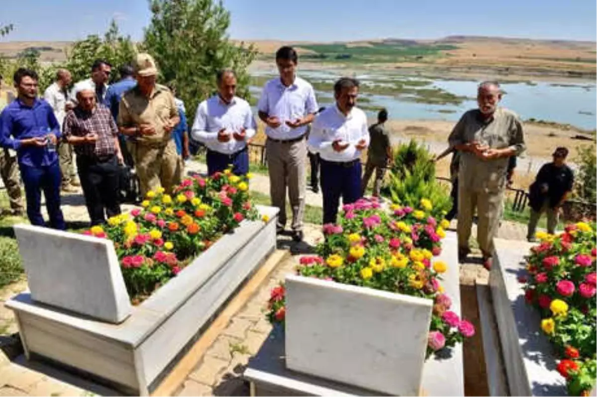 Vali Güzeloğlu\'ndan, Terör Mağduru Dürümlü\'ye Bayram Ziyareti