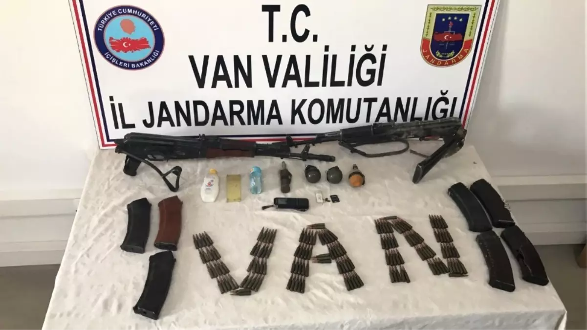 Van\'da Jandarma, Saldırı Hazırlığındaki 2 Teröristi Etkisiz Hale Getirdi