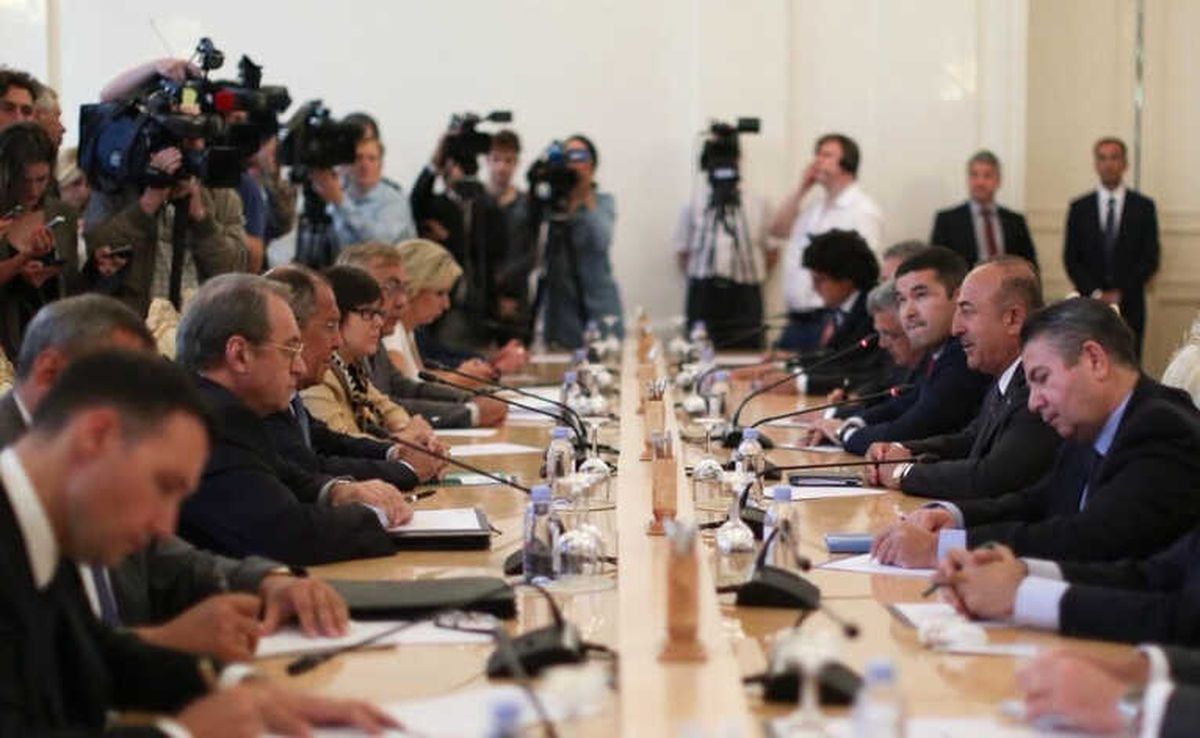 Bakan Çavuşoğlu, Lavrov ile Bir Araya Geldi