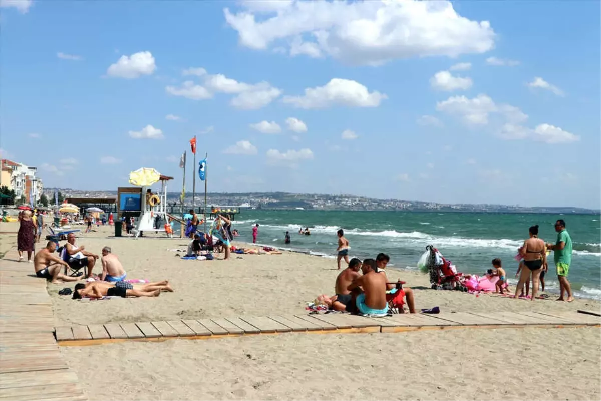 Bayramda "Mavi Bayraklı" Plajlara Yoğun Talep