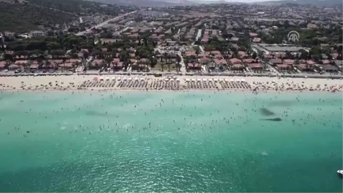 Çeşme\'de Bayram Yoğunluğu