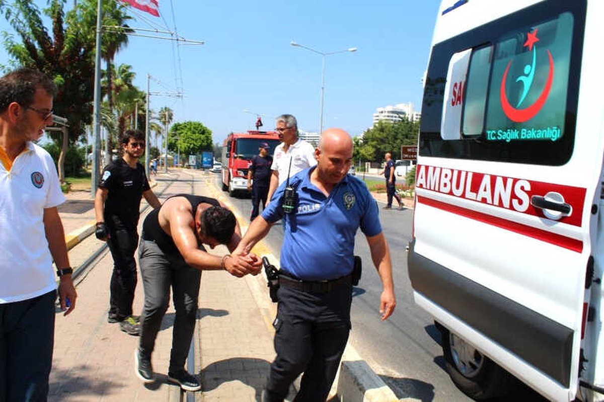 İntihara Kalkıştı, Ortalığı Birbirine Kattı