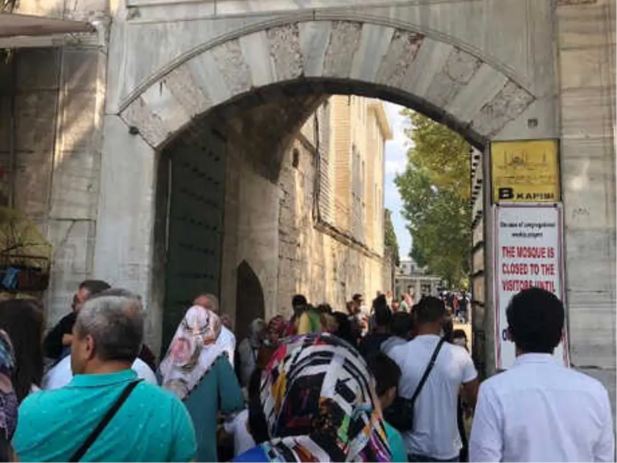 İstanbullular Bayramın Son Gününde Sahilleri ve Turistik Mekanları Doldurdu