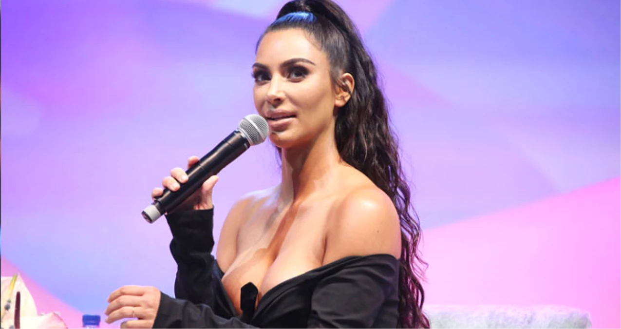 Kim Kardashian\'ın Patates Kızartması Şeklindeki Çantası Alay Konusu Oldu