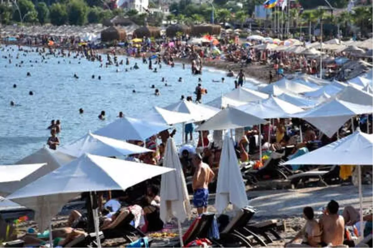 Marmaris Plajları Tıklım Tıklım