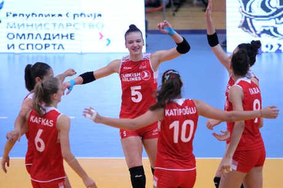 Milliler, Balkan Şampiyonası\'nda Namağlup Yarı Finalde