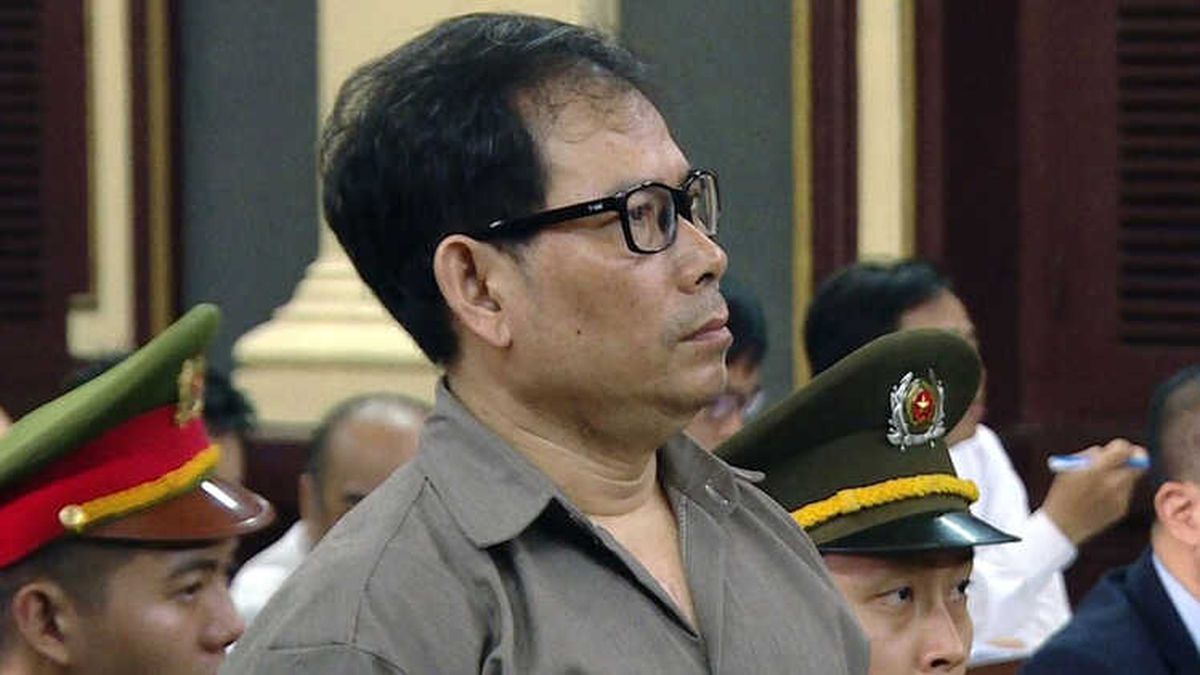 Vietnam\'da Darbe Girişimiyle Suçlanan İki ABD Vatandaşına 14\'er Yıl Hapis