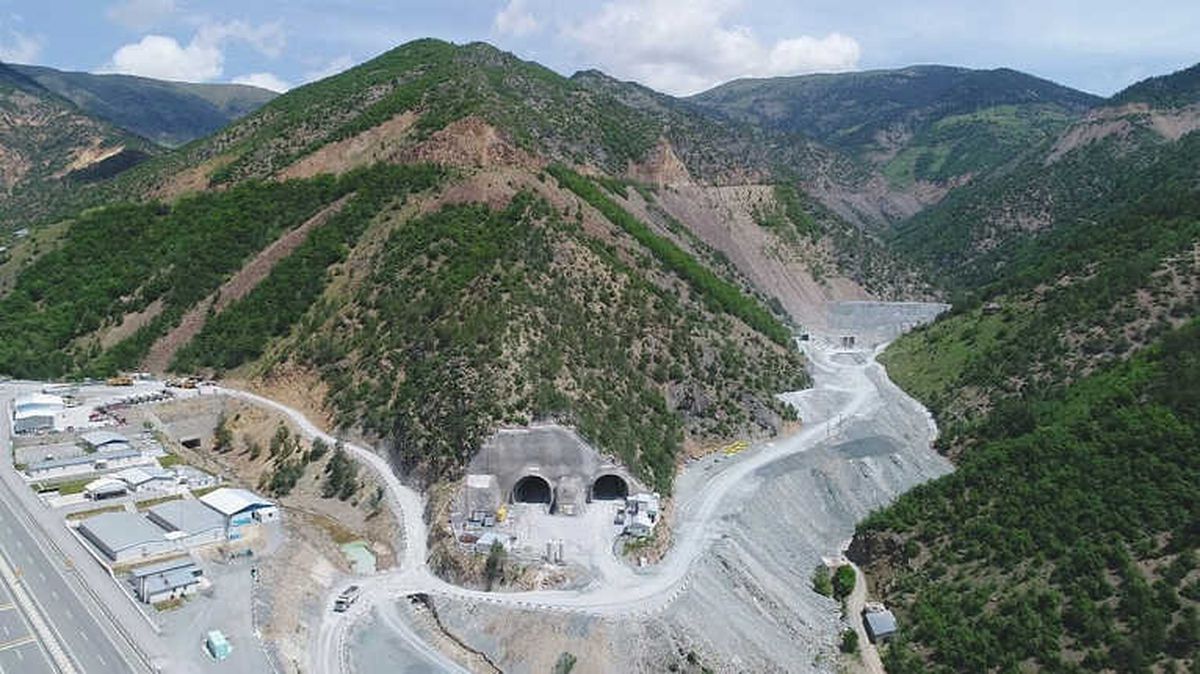 Zigana Tüneli\'nin 2021 Yılında Hizmete Girmesi Planlanıyor