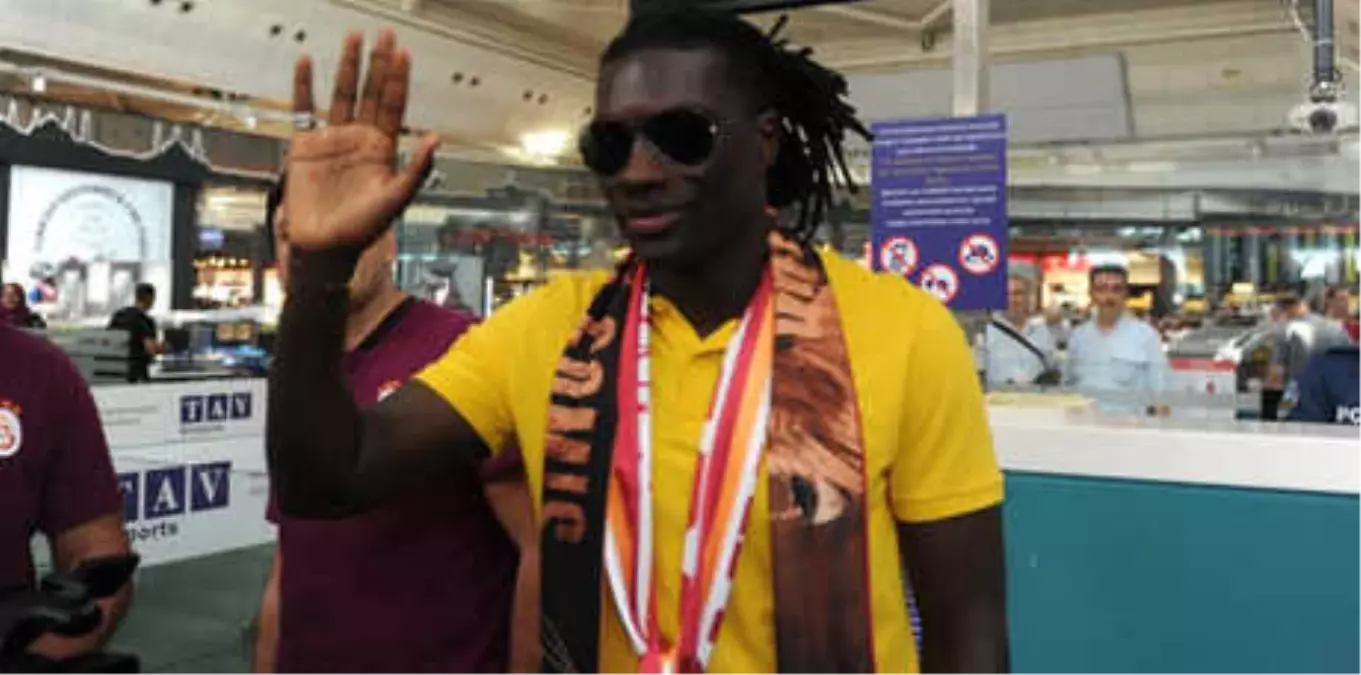 Bafetimbi Gomis İstanbul\'dan Ayrıldı