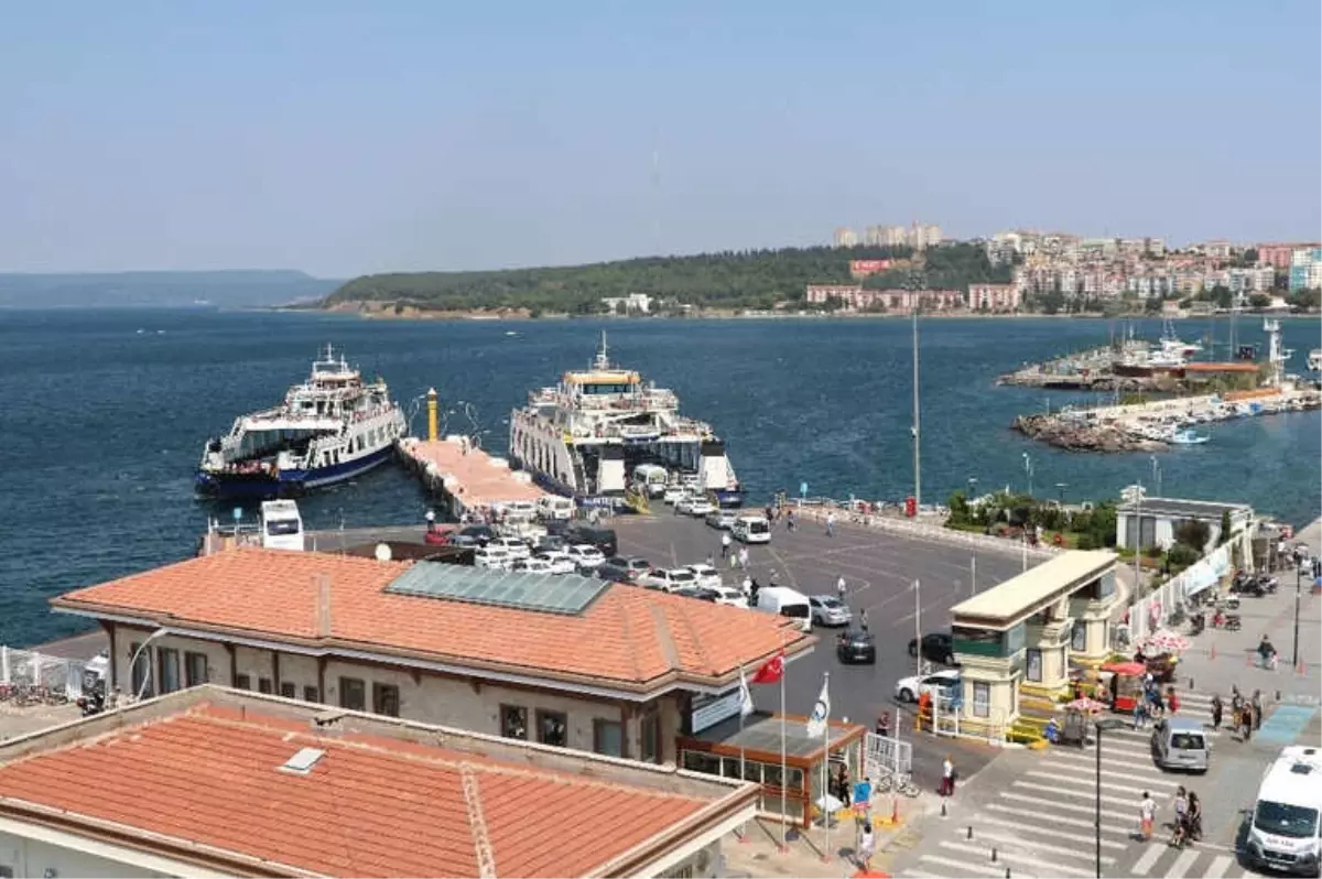 Çanakkale\'de Dönüş Yoğunluğu Sürüyor