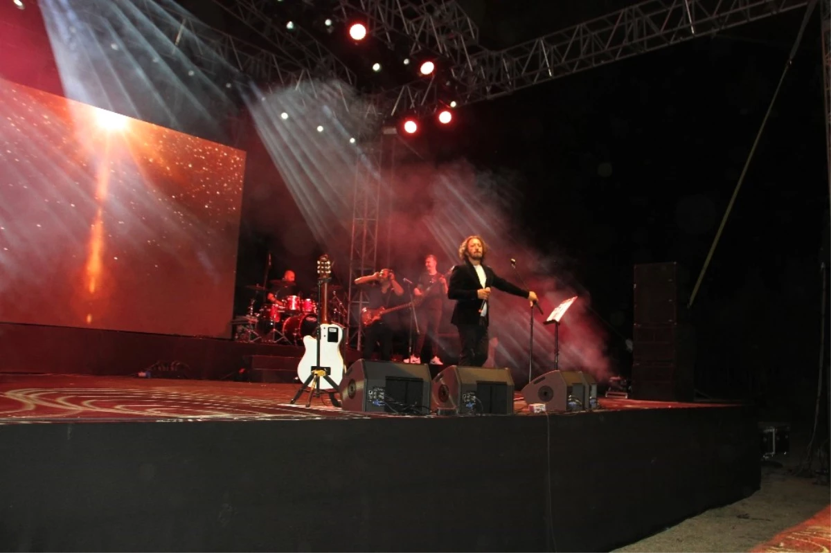 Fettah Can\'dan Muhteşem Konser