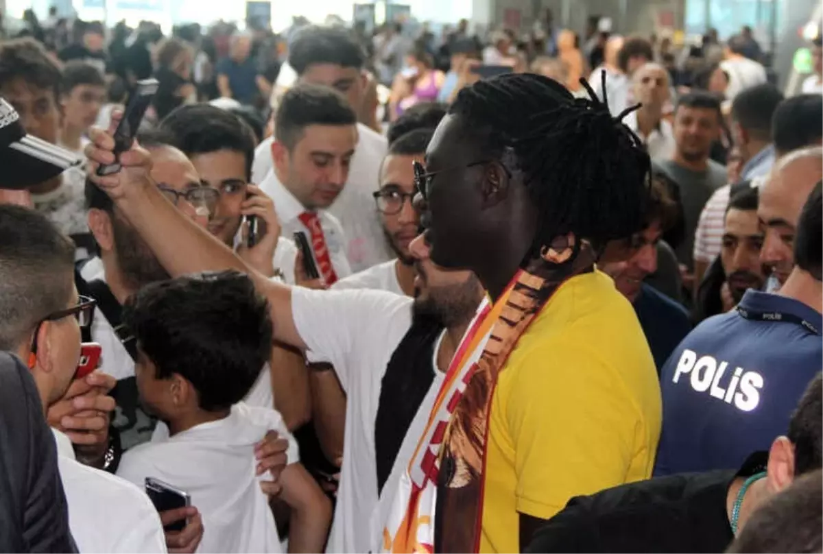 Gomis İstanbul\'dan Ayrıldı