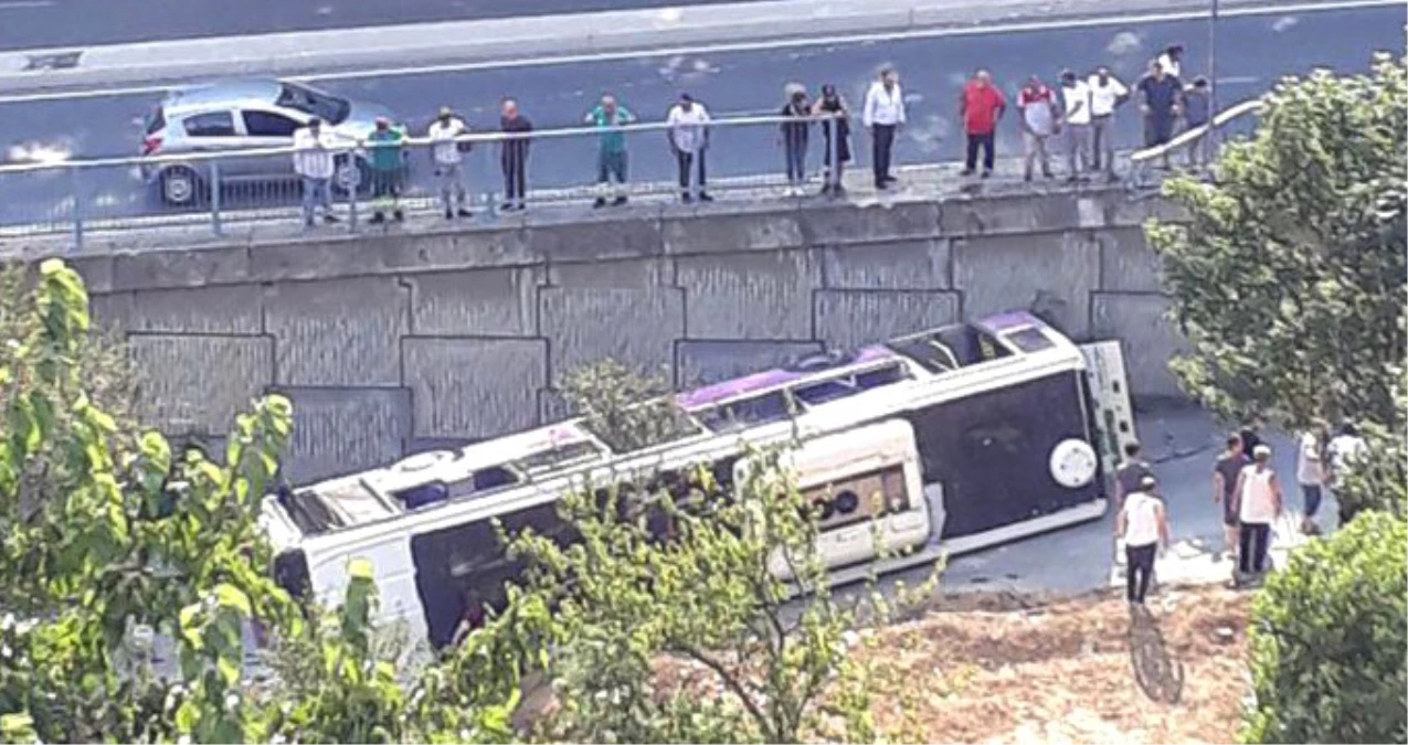 Sarıyer\'de Kontrolden Çıkan Halk Otobüsü 5 Metre Yükseklikten Düşerek Devrildi : 1 Yaralı